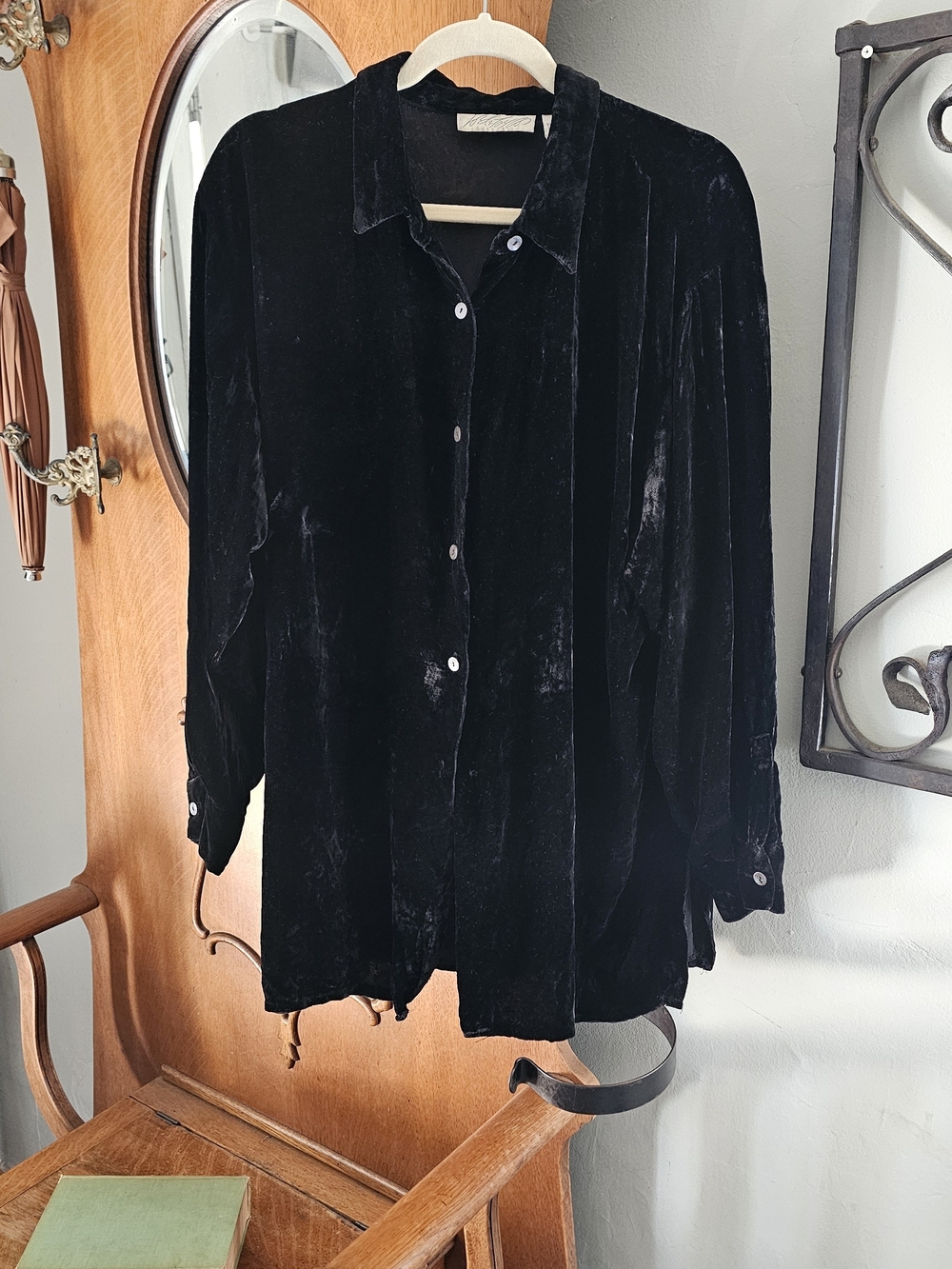 Vintage Lord & Taylor Black Crushed Velvet Silk Rayon Oversized Tunic Shirt